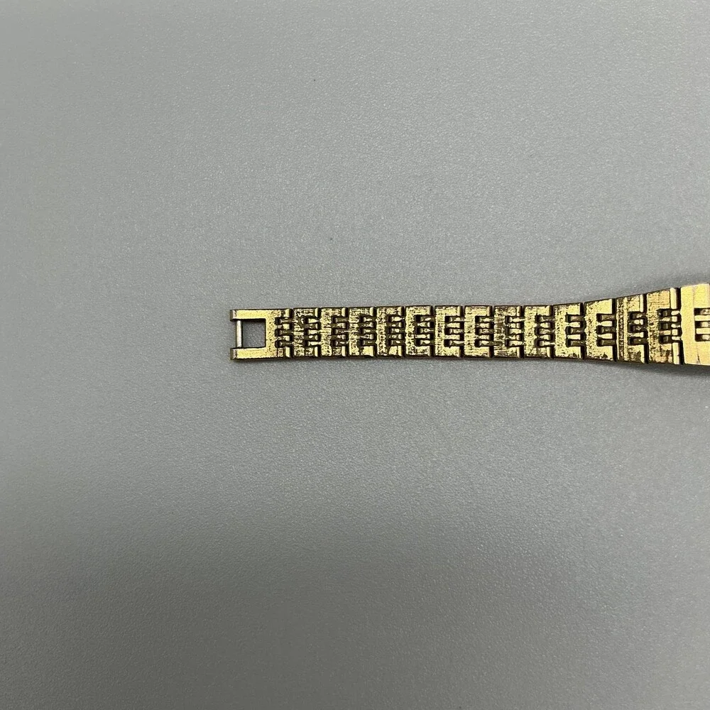 Vintage Citizen Seven Womens Watch 18mm Gold Tone 2030-94464D New Battery 6